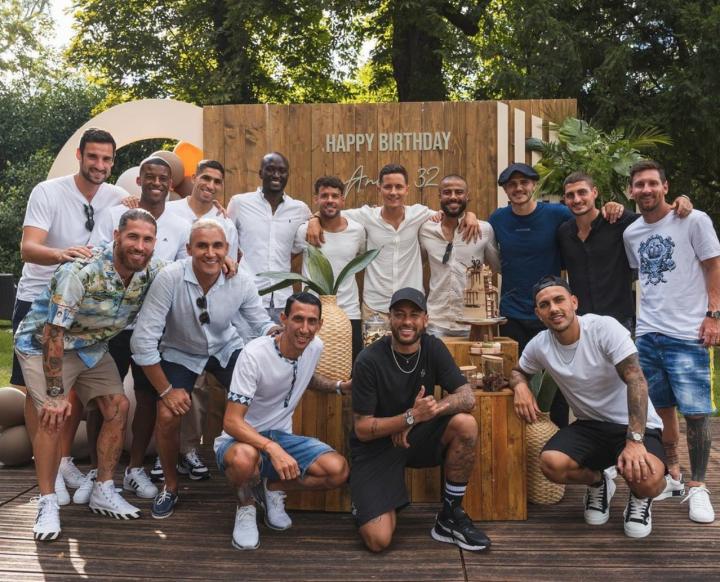 巴塞罗那球员通过社交媒体为队友庆祝生日的简单介绍