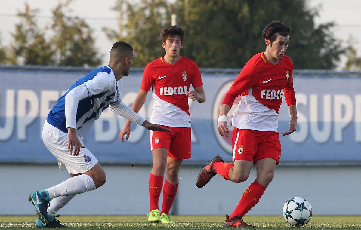 包含摩纳哥表现强势，持续保持领先优势的词条