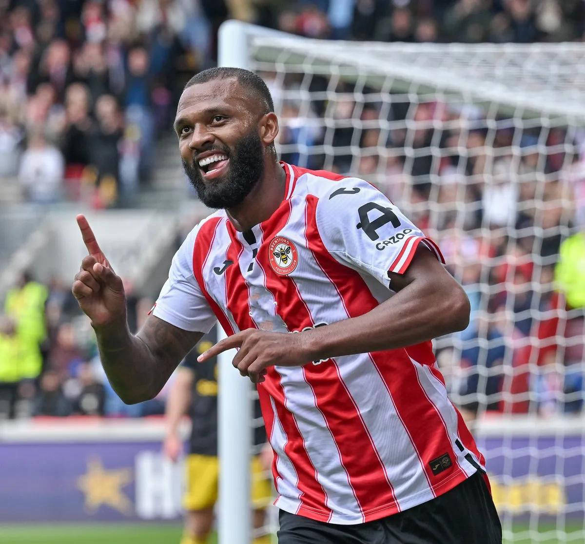 曼联新任主帅振奋球队，引领复兴(曼联新任主帅振奋球队,引领复兴的球队)