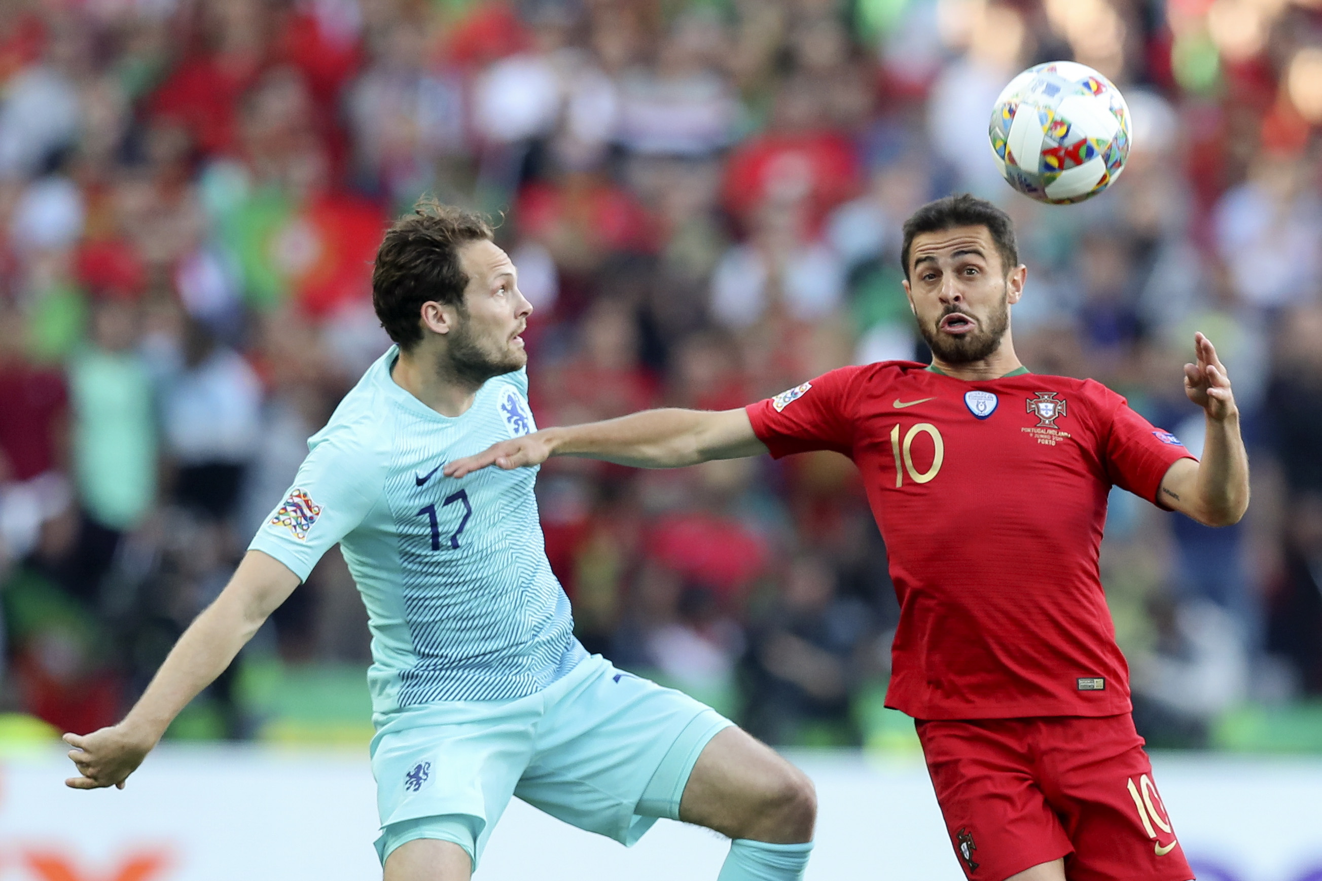 包含欧洲国家足球选拔赛最新报道：葡萄牙队掀起翻盘风暴的词条