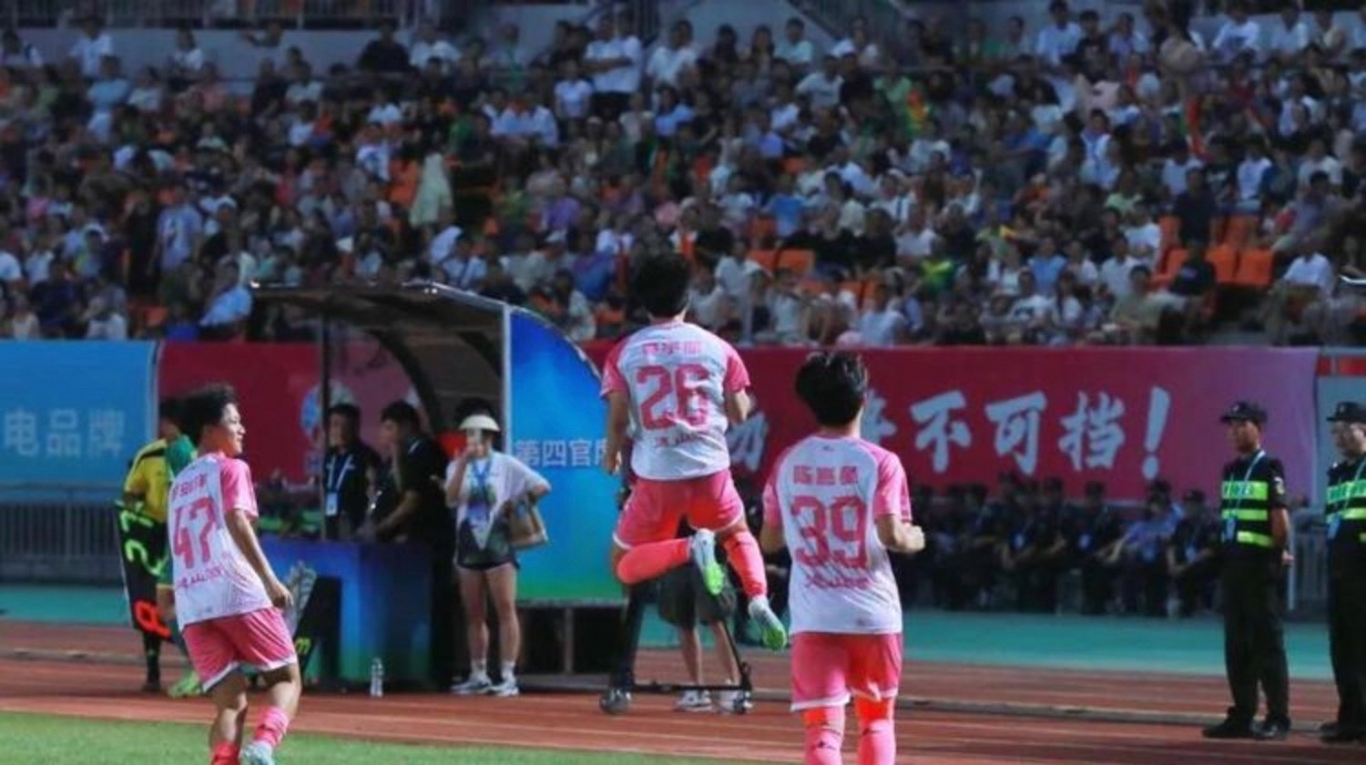 篮球赛事中队员之间发生争执，团队内部不和谐(篮球赛事中队员之间发生争执,团队内部不和谐怎么办)