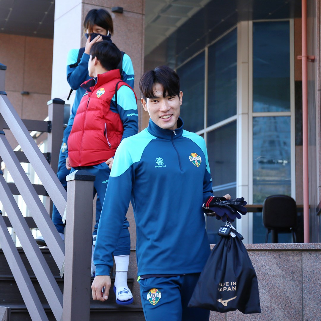 东北联赛全新赛季揭开序幕，球队斩获领先优势