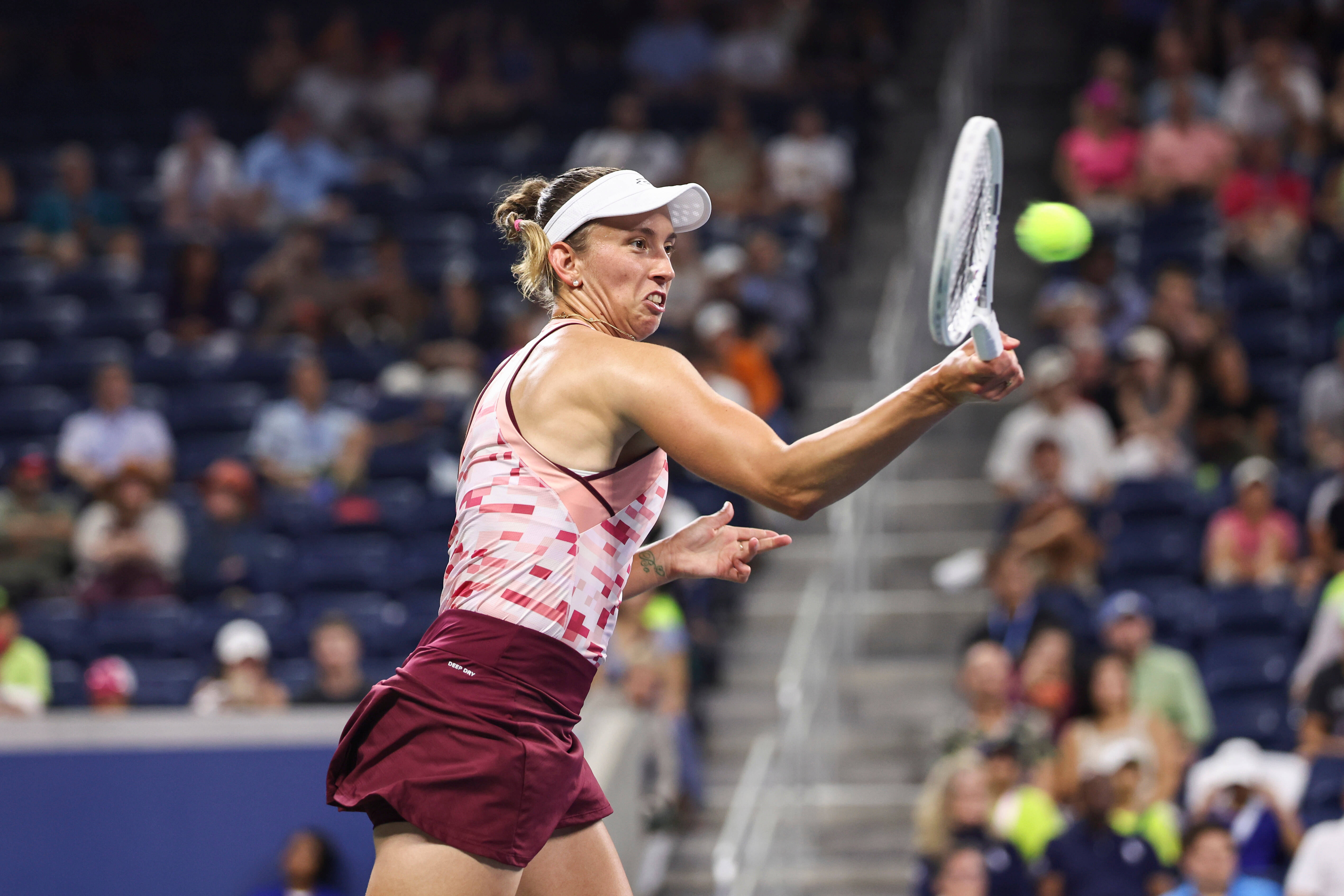 比利时主场力克法国，梅尔滕斯突破关键的简单介绍